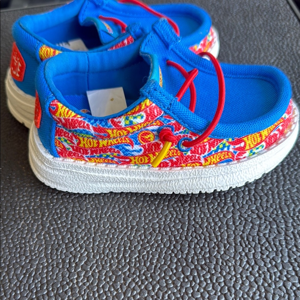 Kids Blue Hot Wheels Hey Dudes